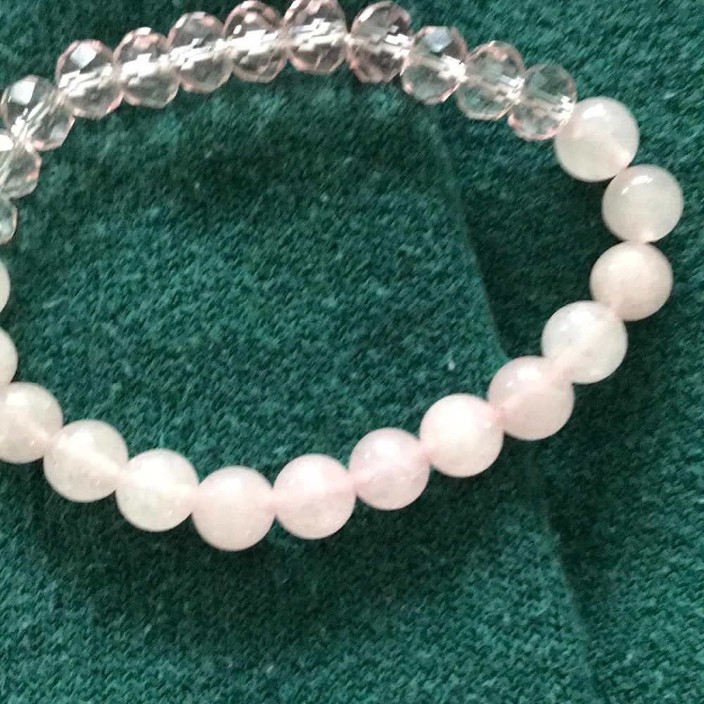 Pretty shades of pink bracelet